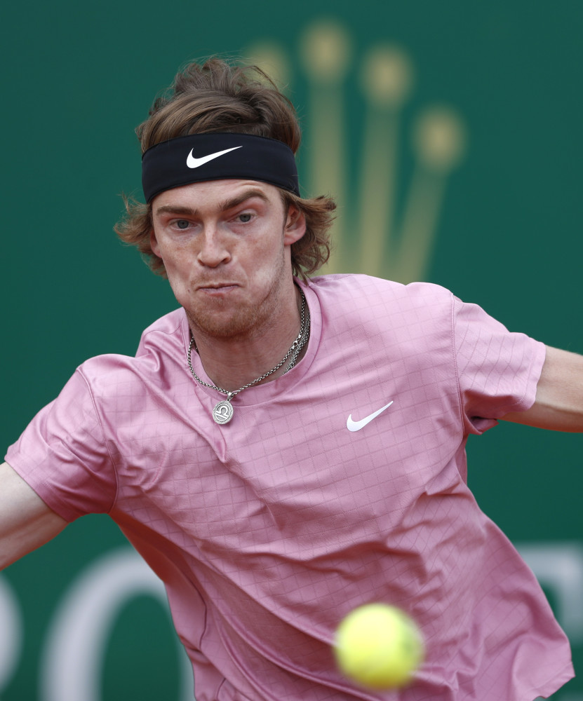 都在后续比 都在后续比