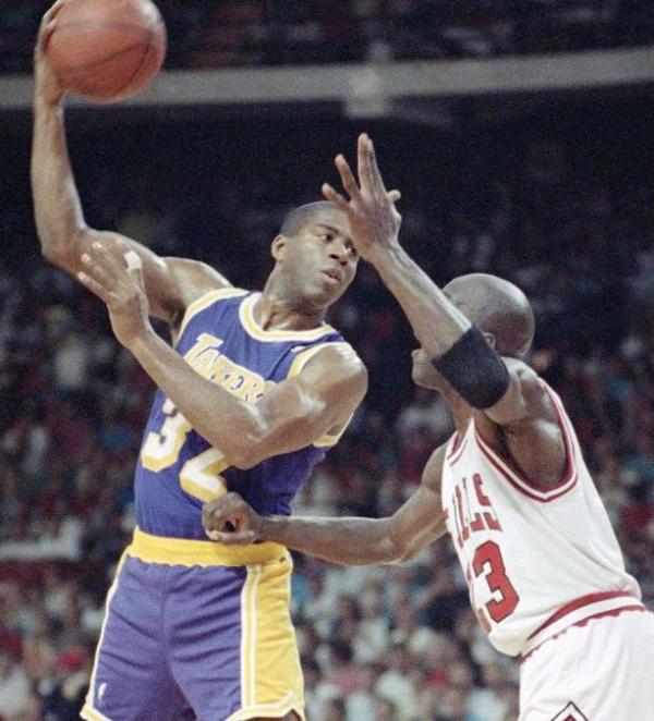 队的边路传 队的边路传