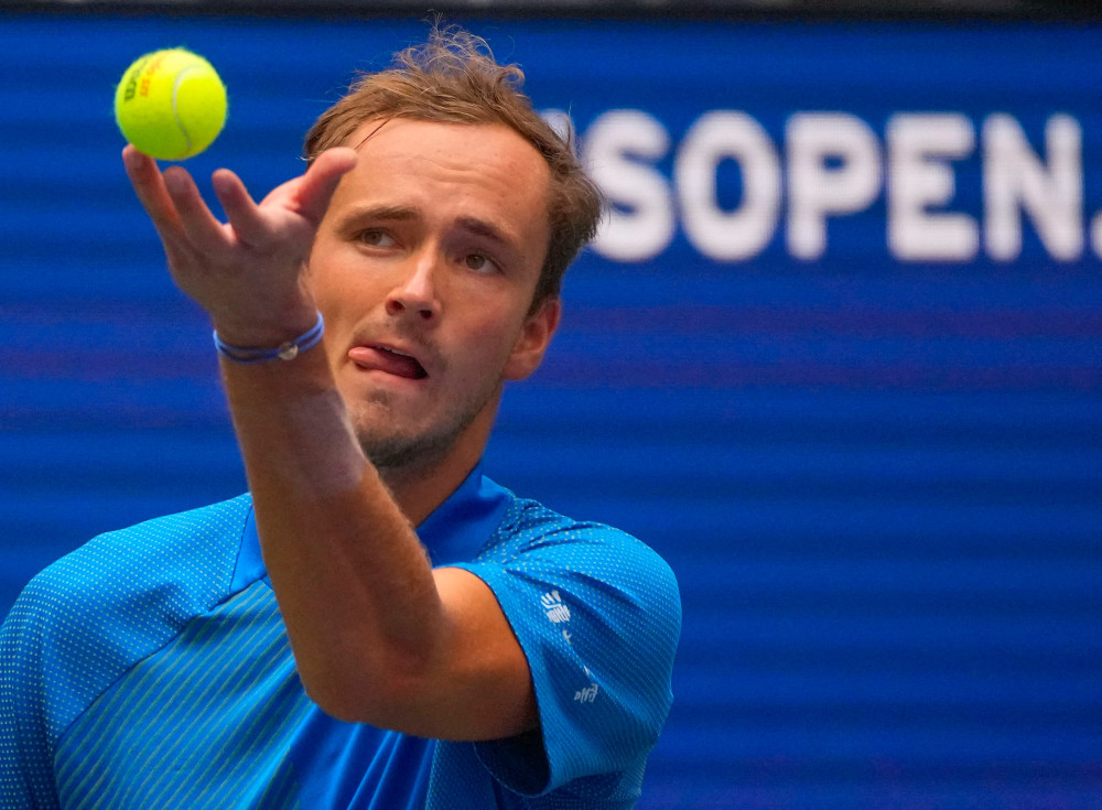 定位球或右 定位球或右